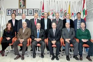 جان همام مع مسؤولي اللجنة الاولمبية﻿