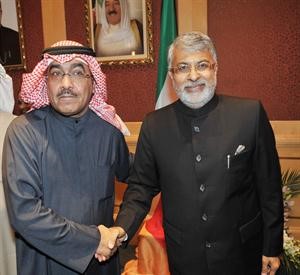 نائب رئيس التحرير الزميل عدنان الراشد مهنئا
