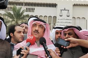مسلم البراك متحدثا للصحافيين﻿