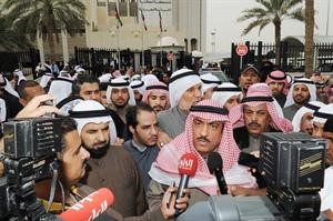 مسلم البراك خلال حديثه ويبدو مبارك الوعلان	قاسم باشا﻿