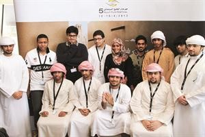 مجموعة من الطلبة المشاركين في دورة المهرجان المقبلة