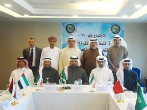 الشيخ يوسف العبدالله مع المجتمعين