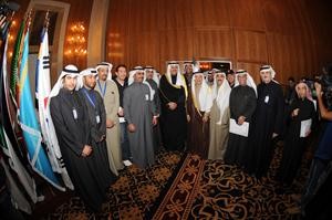 الشيخ سلمان الحمود مع الحضور في افتتاح المركز الاعلامي للمؤتمر﻿