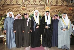 علي الدقباسي ومحمد المعصب وخالد الركيبي وفيحان المعباسي وغازي المحارب يهنئون﻿