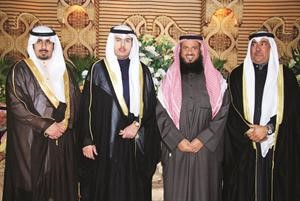 بدر الشبيب يبارك للمعرس وعمه وشقيقه غازي المعباسي﻿