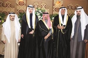 عبدالرزاق بن مرشد واولاده يباركون﻿