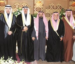 الشيخ علي الجراح وعدوان الطوالة ومنيزل العنزي يباركون﻿