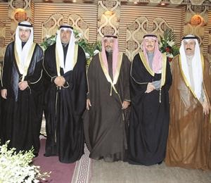 الشيخ فهد السعد وسعود بن سويط ونايف بن قبيح يباركون﻿