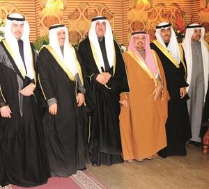 الشيخ عبدالله الفهد والشيخ عبدالله الصباح وعبدالرزاق المنور وضحوي بن جديع يباركون﻿