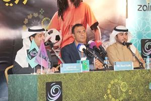 رود خوليت مع مسؤولي زين في المؤتمر الصحافي	اسامة ابوعطية﻿