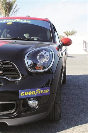 إزاحة النقاب عن MINI John Cooper Works Countryman