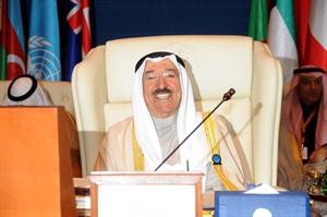 صاحب السمو الامير الشيخ صباح الاحمد مترئسا مؤتمر المانحين
