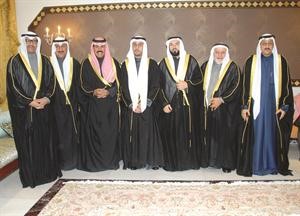 سمو ولي العهد الشيخ نواف الاحمد يبارك للمعرس ويوسف المباركي وعيسى العيسى وعبدالوهاب العيسى
