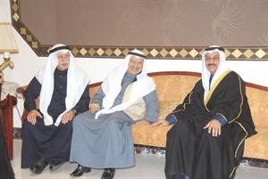 جاسم قبازرد وعبدالكريم الاربش مع يوسف المباركي
