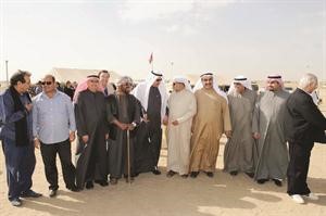  الشيخ سالم المعشني مع الشيخ فيصل الحمود والشيخ خليفة ال خليفة والزميل احمد يوسف بهبهاني والزميل احمد اسماعيل بهبهاني وعدد من المشاركين في المخيم هاني عبدالله