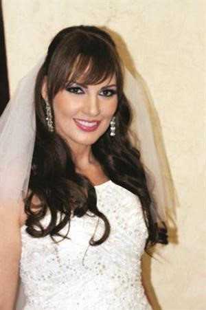 دارين حمزة بالفستان الابيض﻿