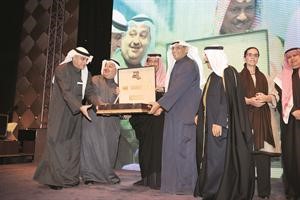 السفير خالد الدويسان مكرما﻿
