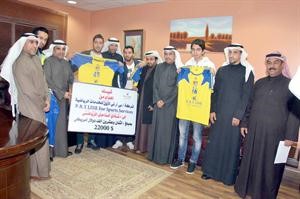 محترفو الساحل مع مسؤولي النادي والشركة الراعية﻿