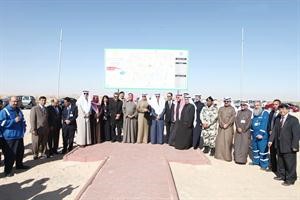 لقطة تذكارية يتوسطها فاروق الزنكي وسامي الرشيد وفهد العدوة واسعد السعد ومازن السردي وحسنية هاشم﻿