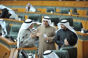 ناصر المري واحمد لاري وعدنان عبدالصمد