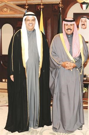 سمو ولي العهد الشيخ نواف الاحمد والسفير علي السعيد﻿