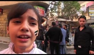 بالفيديو.. قذيفة هاون تُسكت طفلة سورية عن الغناء للحرية
