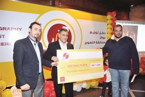 شيك بـ 1000 دينار للفائز الثاني منصور القلاف﻿