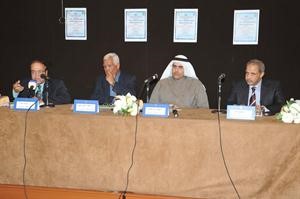 دعبدالله هدية ودمحمد السيد سليم ودفيصل ابوصليب وسامح هلال خلال الندوة	سعود سالم﻿