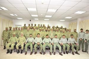 العميد الركن عدنان السعيد والعميد الركن نادر حجيل مع الضباط المشاركين في الدورة
