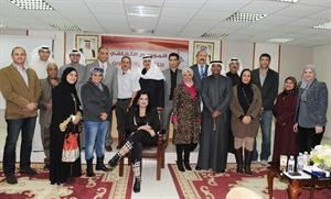 وفد الجامعة لدى زيارته قسم التربية البدنية بـ الاساسية
