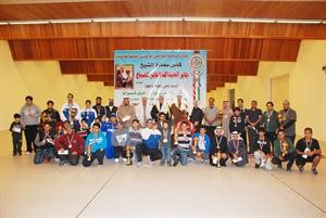 الشيخ مشعل جابر العبدالله والشيخ سلمان الحمود مع الفائزين بالمراكز الاولى