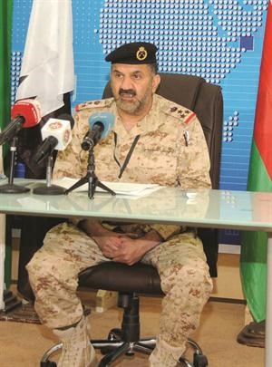 العميد عبدالعزيز الريس متحدثا خلال المؤتمر الصحافيهاني الشمري﻿