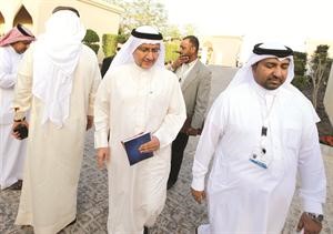 كميل كاظم ممثل حركةالوفاق المعارضة لدى وصوله للمشاركة في الحوار الوطني البحريني رويترز