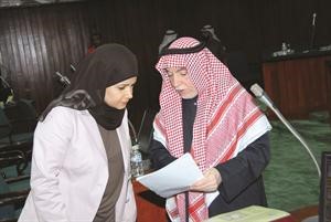 حوار قانوني بين مجنان بوشهري والمستشار رجعان الغريب
