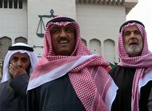 مسلم البراك امام قصر العدل امس﻿