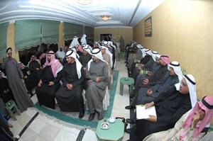 الحضور في ديوان الخليفة		سعود سالم﻿