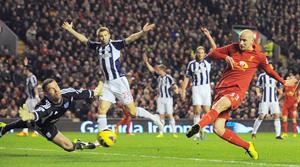 لاعب ليفربول شيلفي يهدر احدى الفرص امام مرمى وست بروميتش	افپ﻿