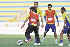 كابتن النصر السعودي حسين عبدالغني في تدريبات فريقه الاخيرة	موقع النصر﻿