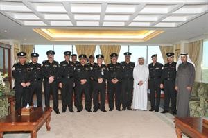 العميد ركن شهاب الشمري متوسطا الضباط المرقين﻿