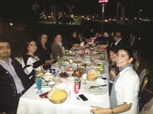 جانب من حفل عشاء عيادة الميدان لاطبائها

