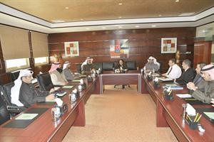 ادارة الكيماويات البترولية خلال اجتماعها مع مدققي شركة لويدز ريجيستر﻿