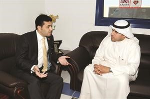 دعلي العنزي متحدثا للزميل عبدالكريم العبدالله﻿