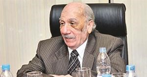 الكاتب محفوظ عبدالرحمن