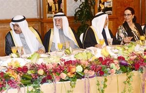 الشيخة امثال الاحمد والشيخ علي الجراح وعبدالعزيز الغنام وفيصل الحجي﻿