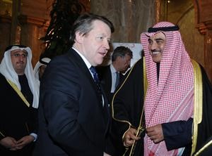 الشيخ صباح الخالد مع عمدة لندن الدرمان جيفورد﻿