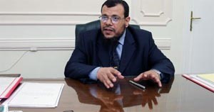 مستشار مرسي لشؤون البيئة المقال يطالب الرئيس بالاعتذار