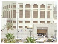 استقالة أكثر من 15 موظفاً لدى «المركزي» منذ بداية العام