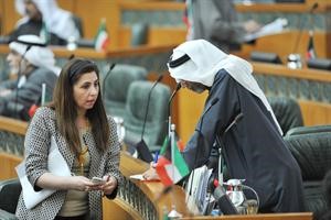 دصلاح العتيقي ودرولا دشتي
