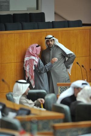 ويتناقش مع الشمالي
