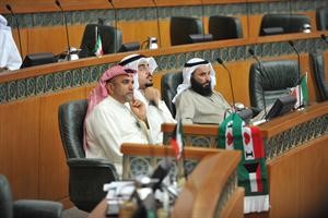 سعود الحريجي وبدر البذالي وطاهر الفيلكاوي
